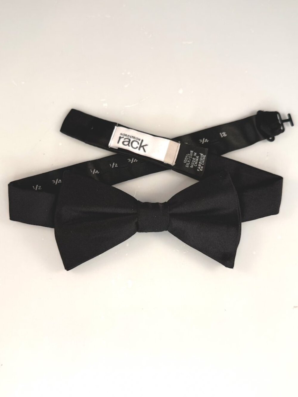 NORDSTROM RACK MENS PRE-TIED BLACK BOW TIE 100% SILK OS ADJUSTABLE CLIP ON